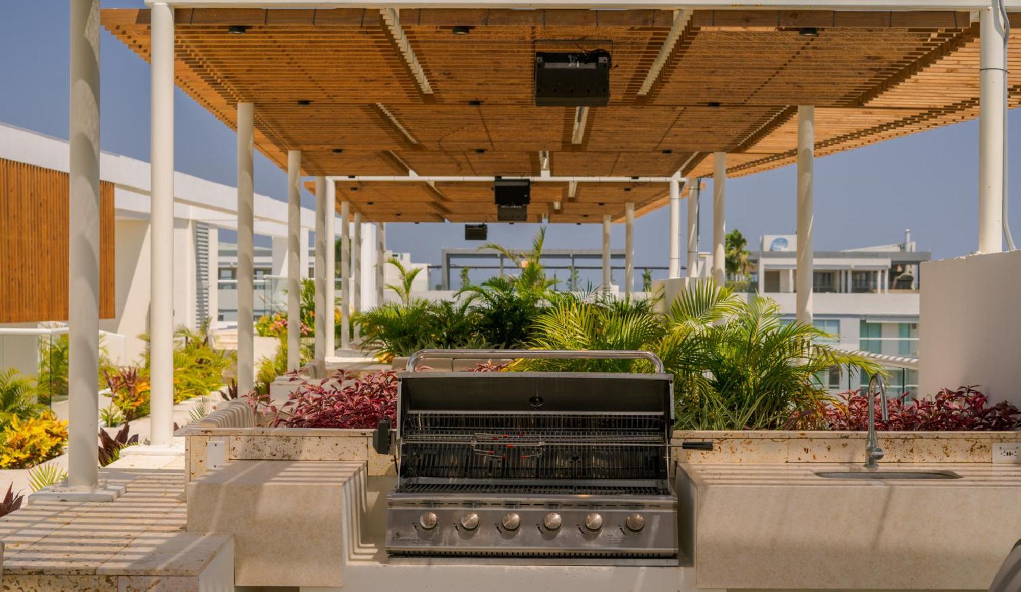 Q Dominique Cartagena